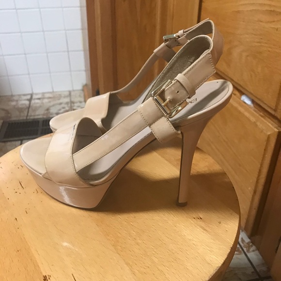 Armani pumps - Picture 4 of 7